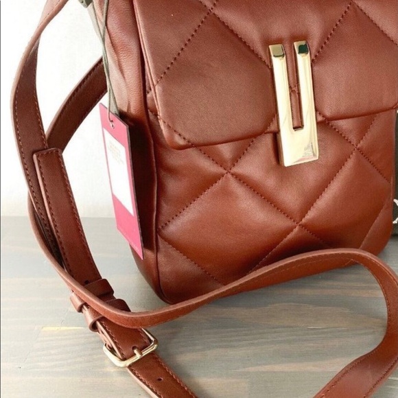 🤎 NWT VINCE COMUTO QUILTED BROWN LEATHER CROSSBODY BAG! - Picture 3 of 6